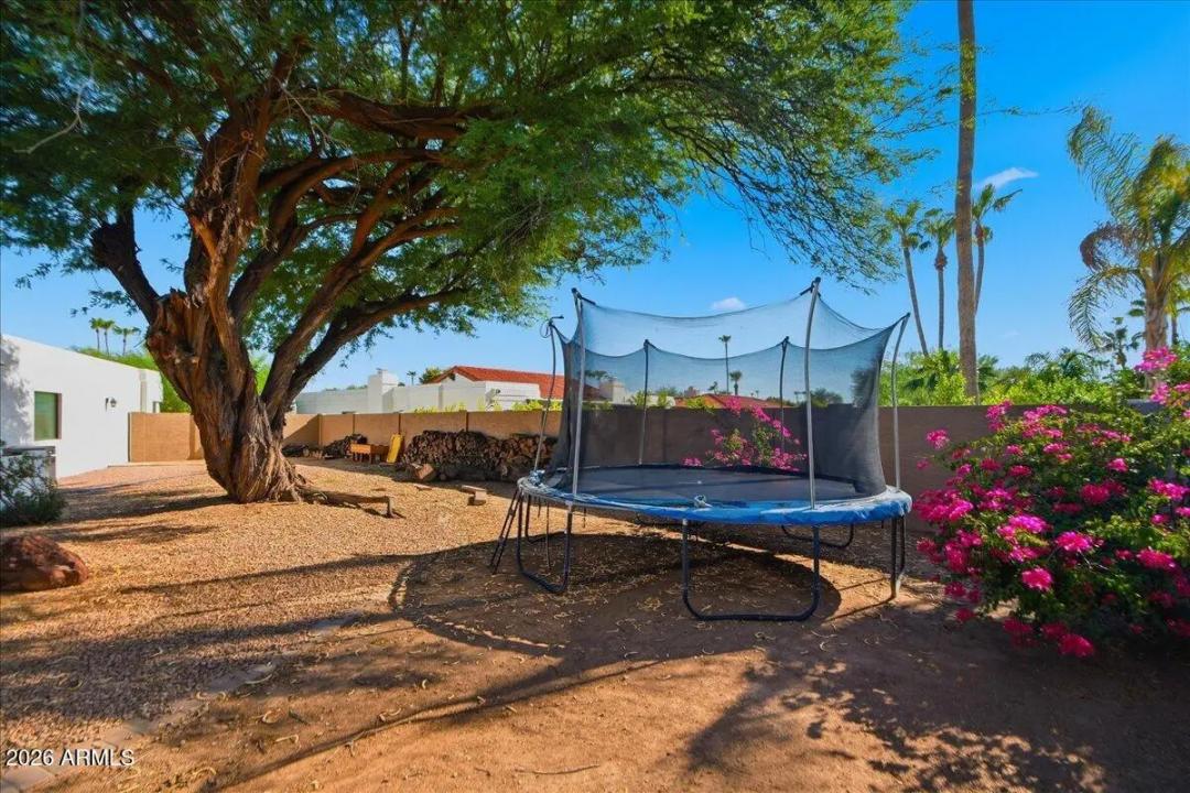Real Estate Picture 34