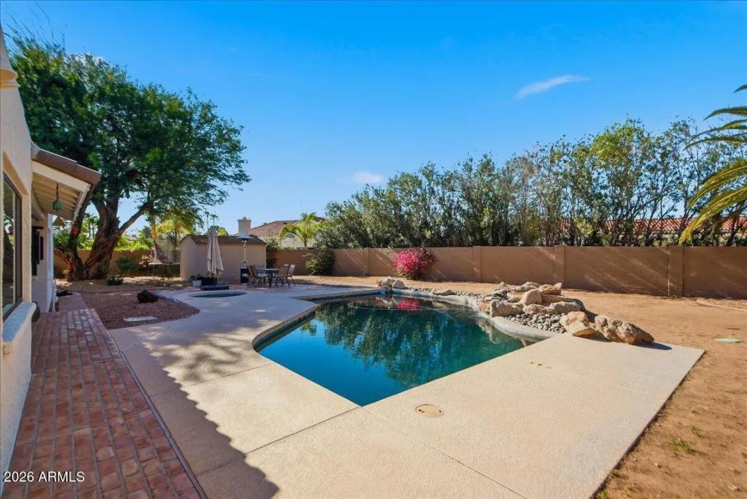 Real Estate Picture 37