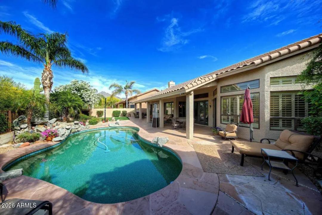 Real Estate Picture 2