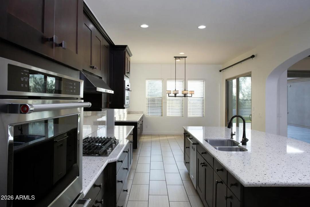 Real Estate Picture 6