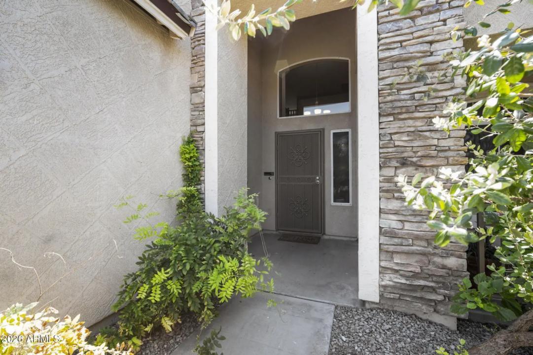 Real Estate Picture 5