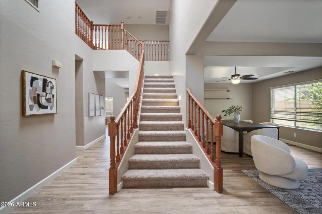 Real Estate Picture 6