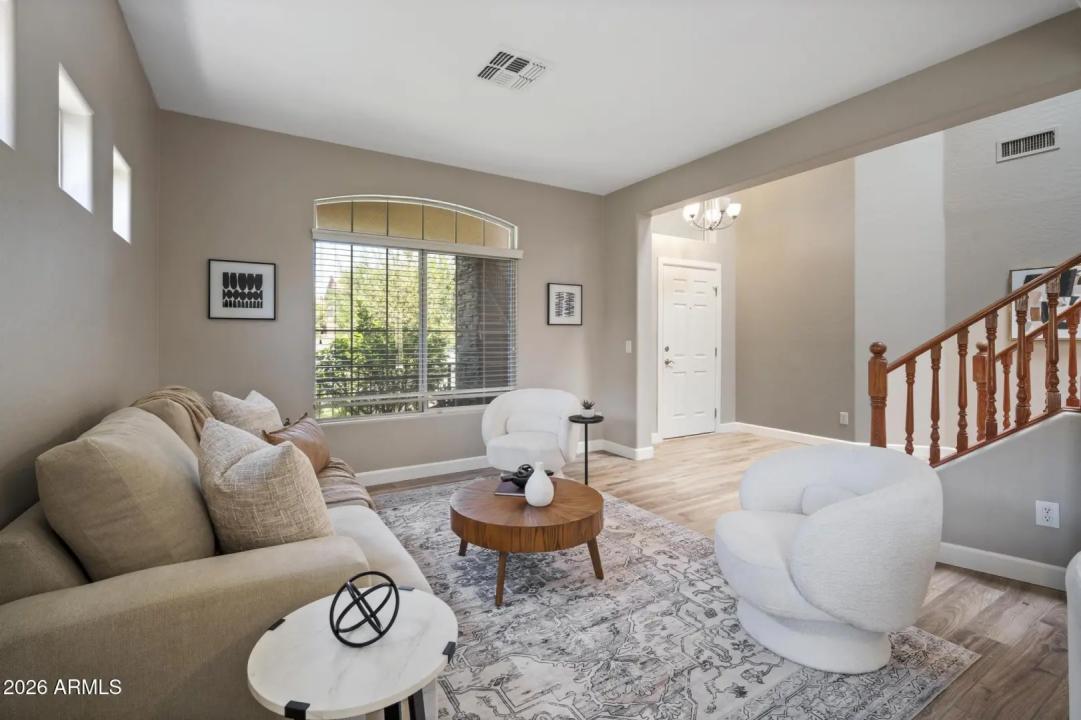Real Estate Picture 9