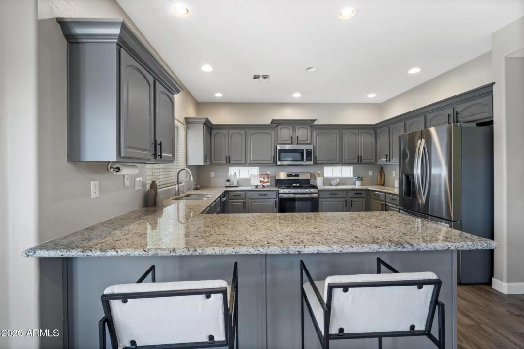 Real Estate Picture 13