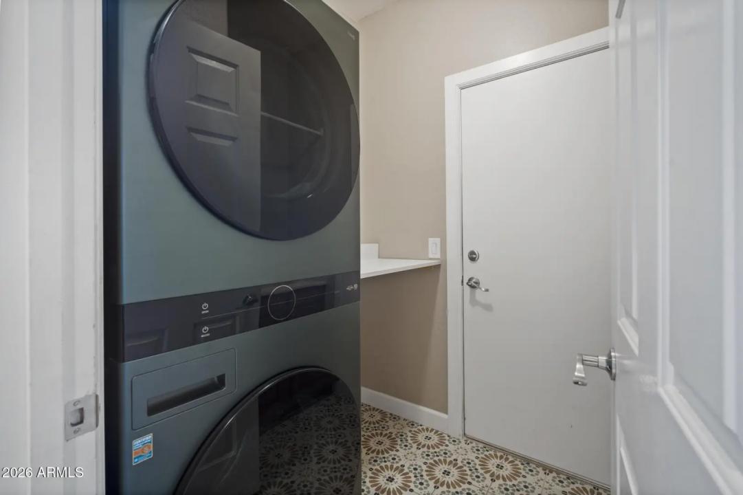 Real Estate Picture 24