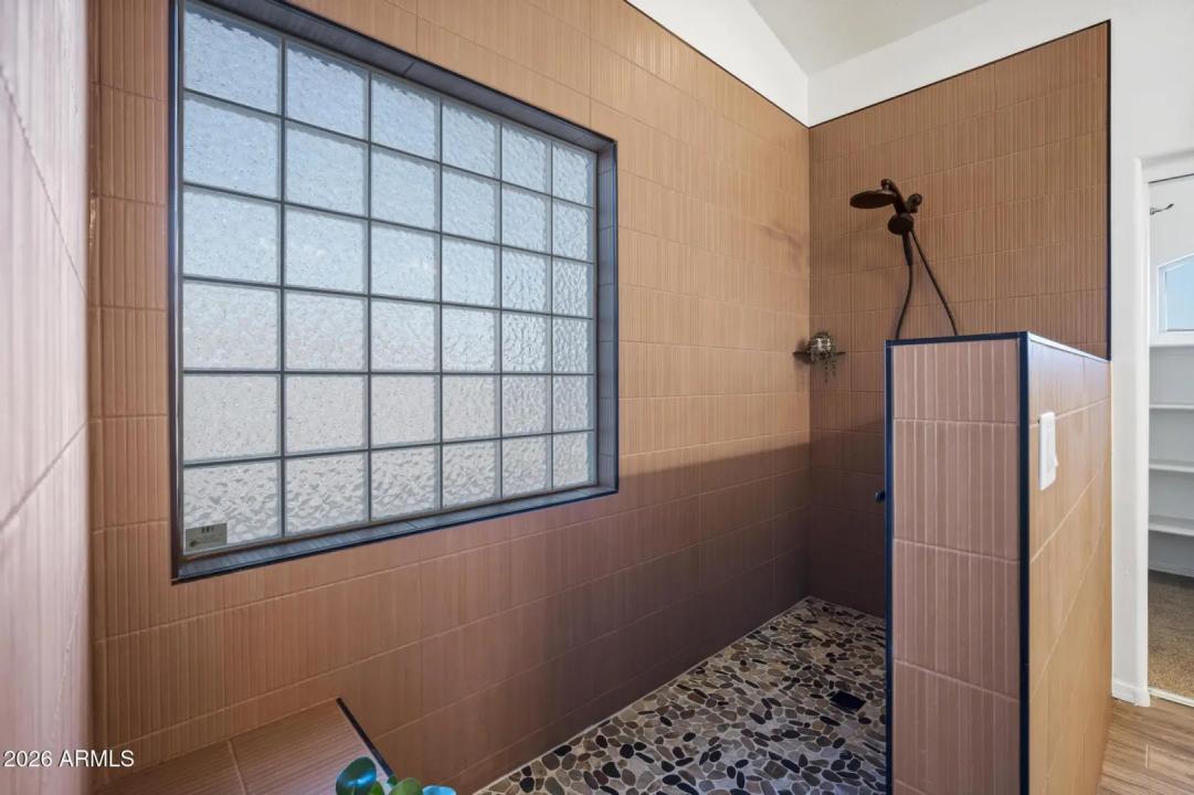 Real Estate Picture 30