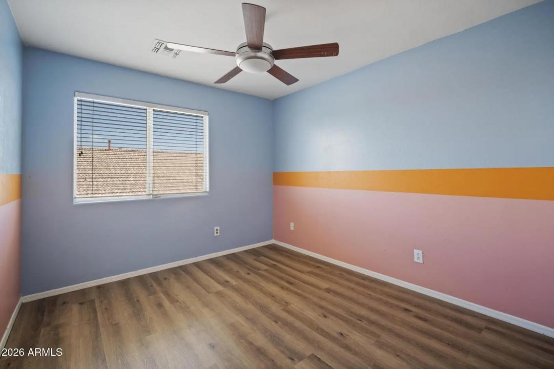 Real Estate Picture 35