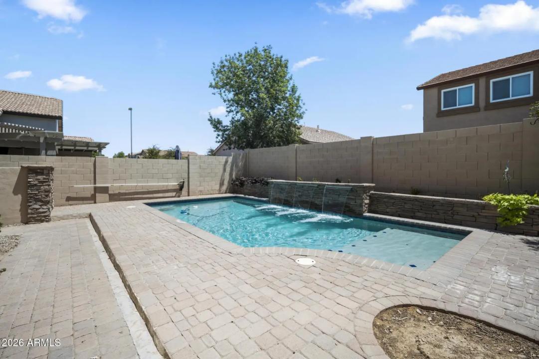 Real Estate Picture 39