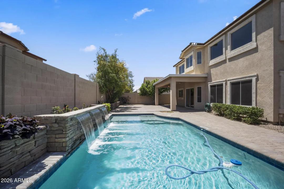 Real Estate Picture 2