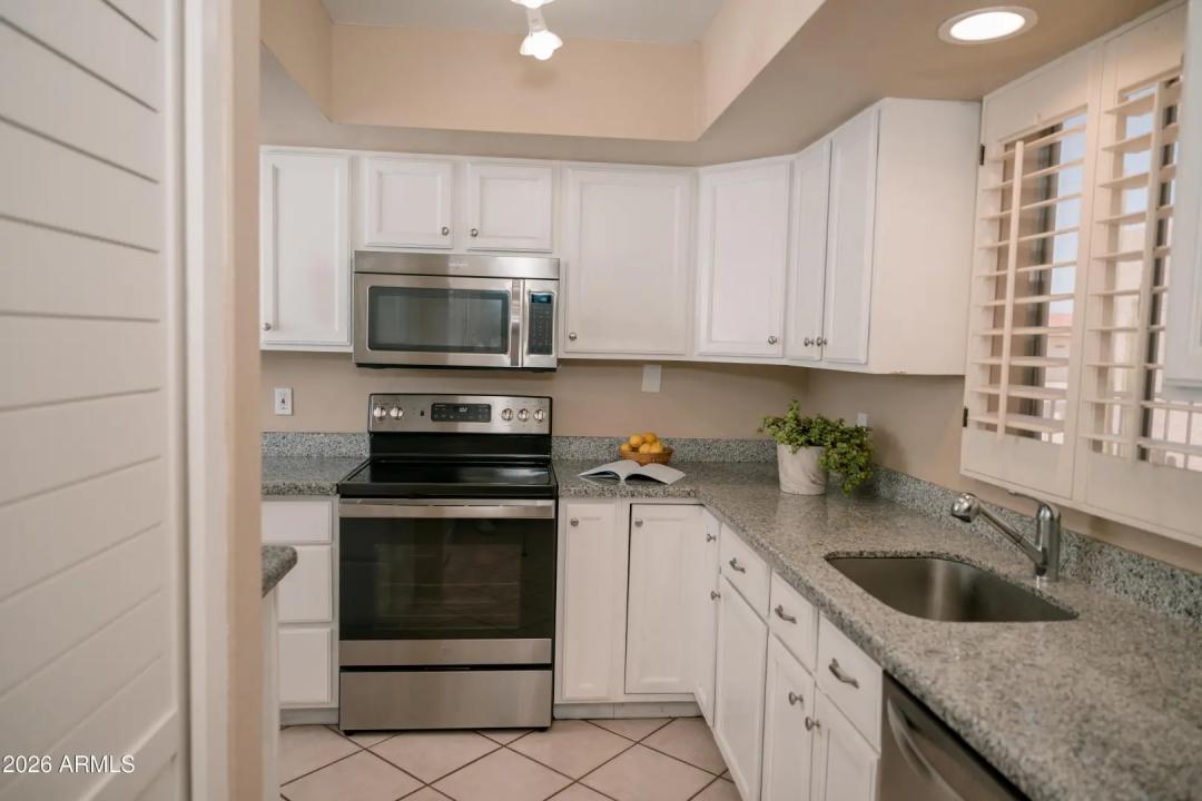 Real Estate Picture 5