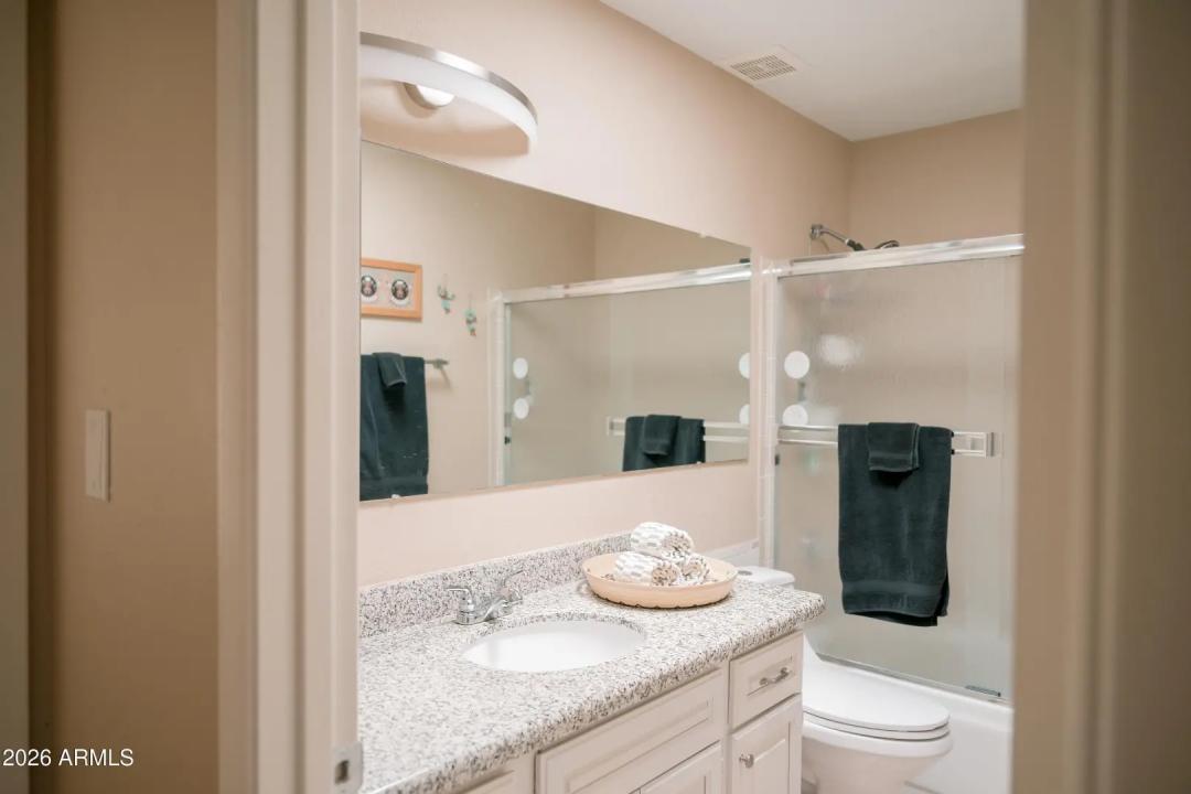 Real Estate Picture 12