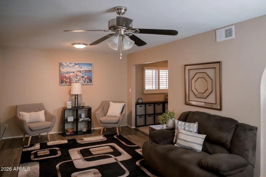Real Estate Picture 15
