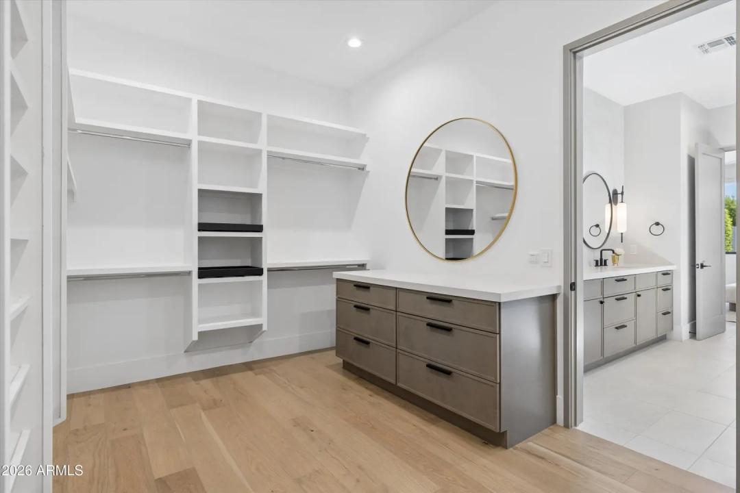 Real Estate Picture 17