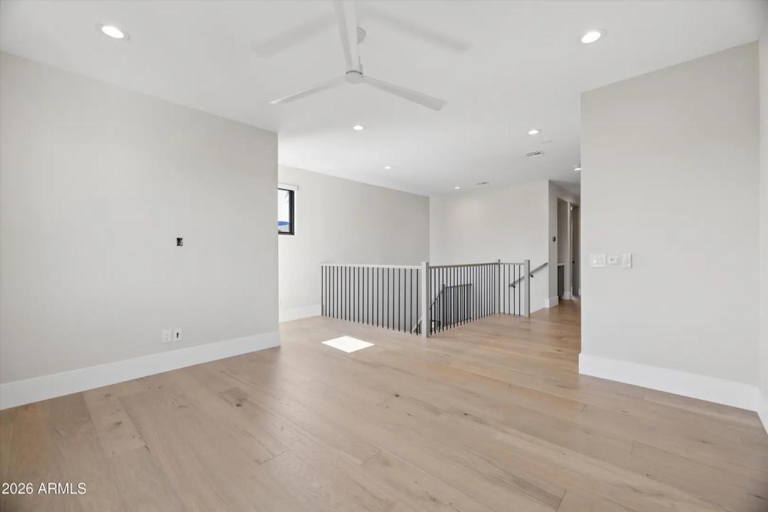 Real Estate Picture 23