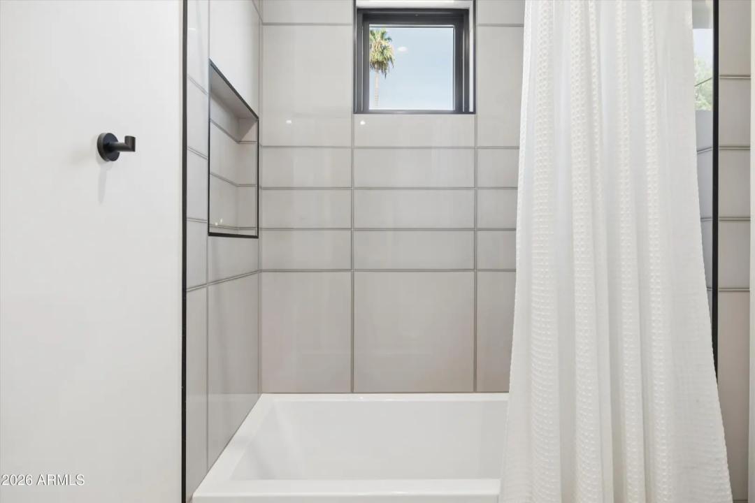 Real Estate Picture 26