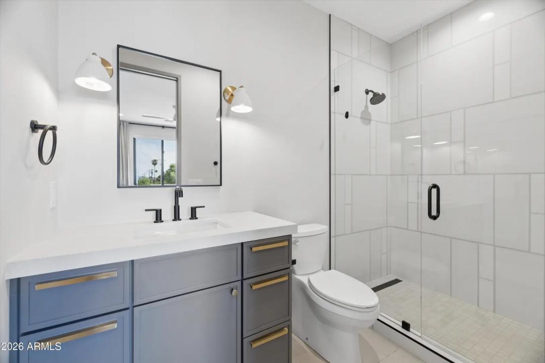 Real Estate Picture 29