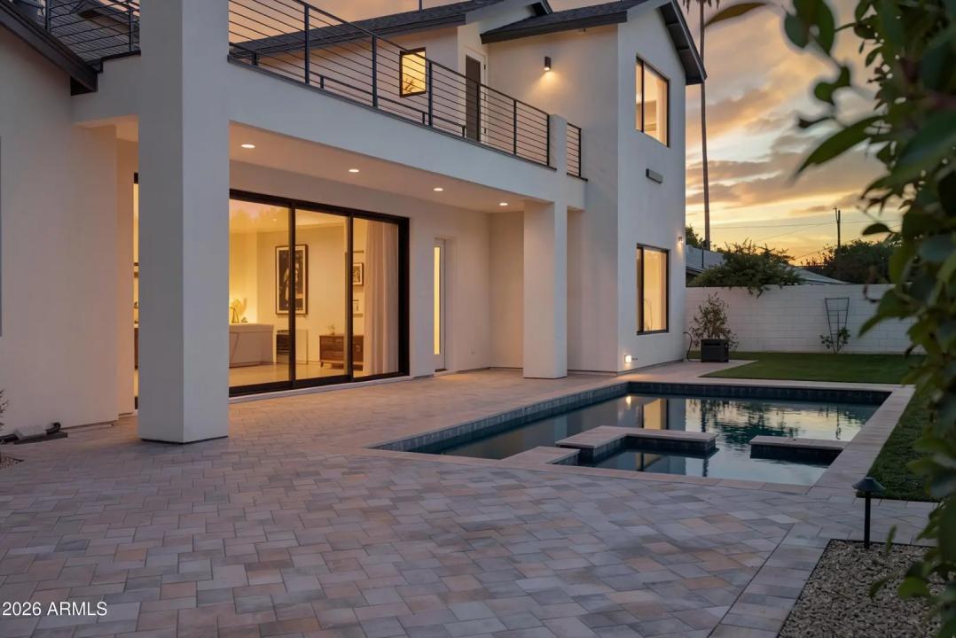 Real Estate Picture 30