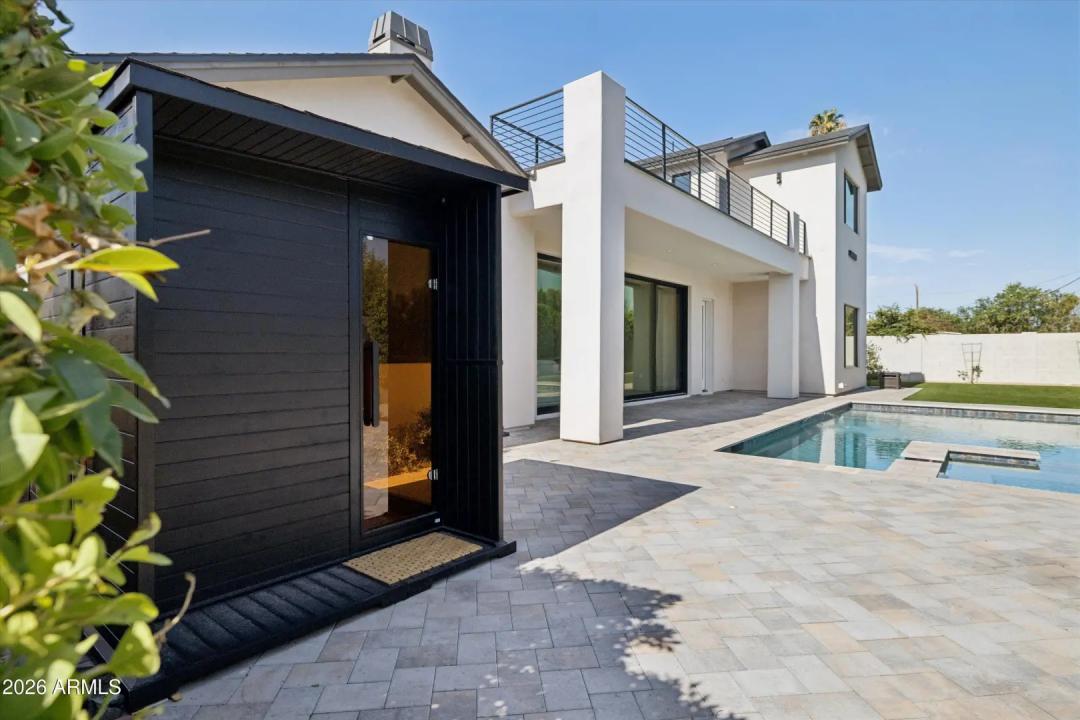 Real Estate Picture 34