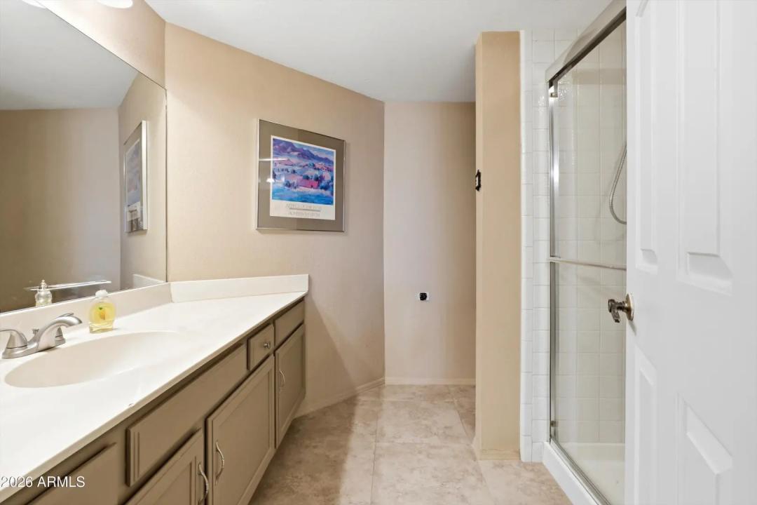 Real Estate Picture 14