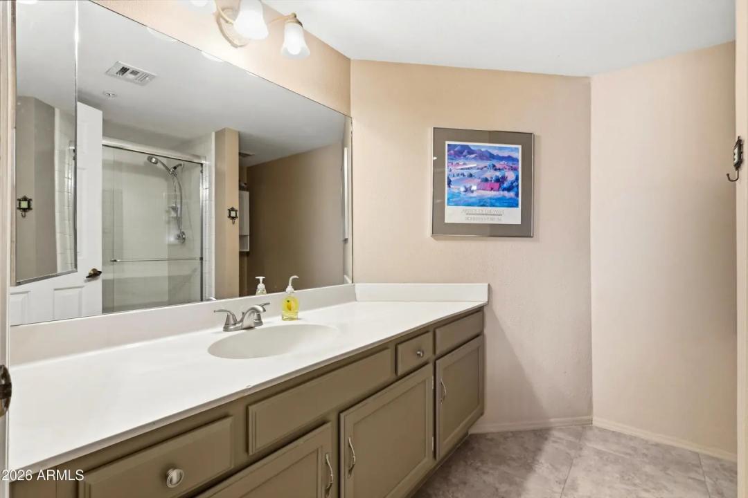 Real Estate Picture 15
