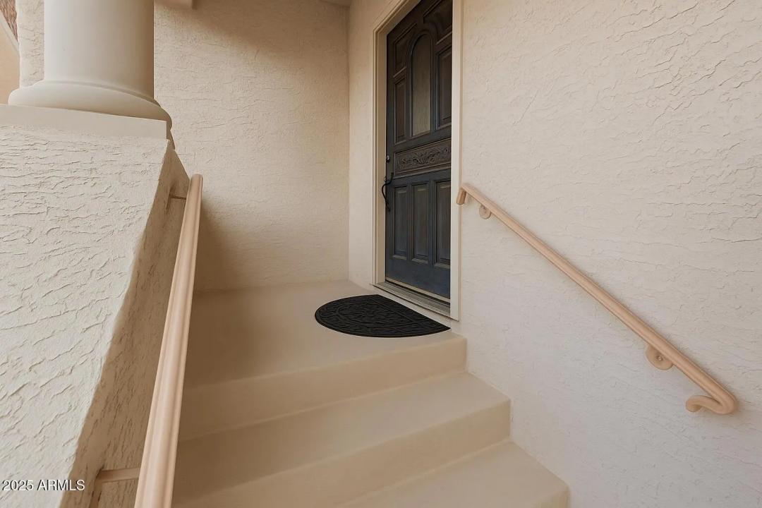 Real Estate Picture 3