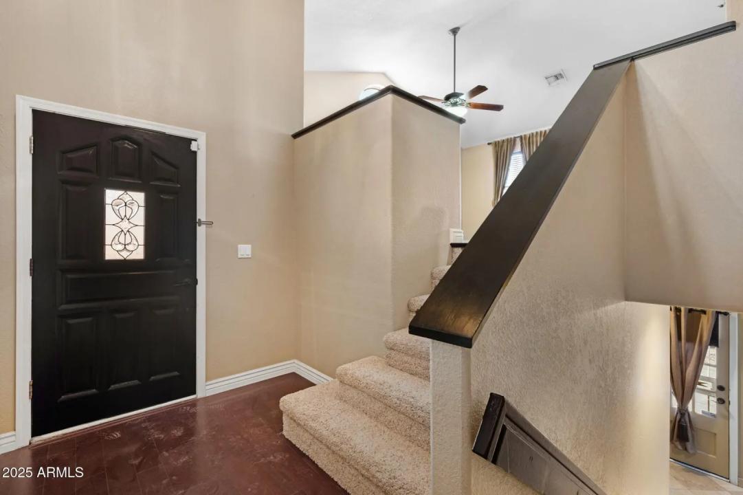 Real Estate Picture 4