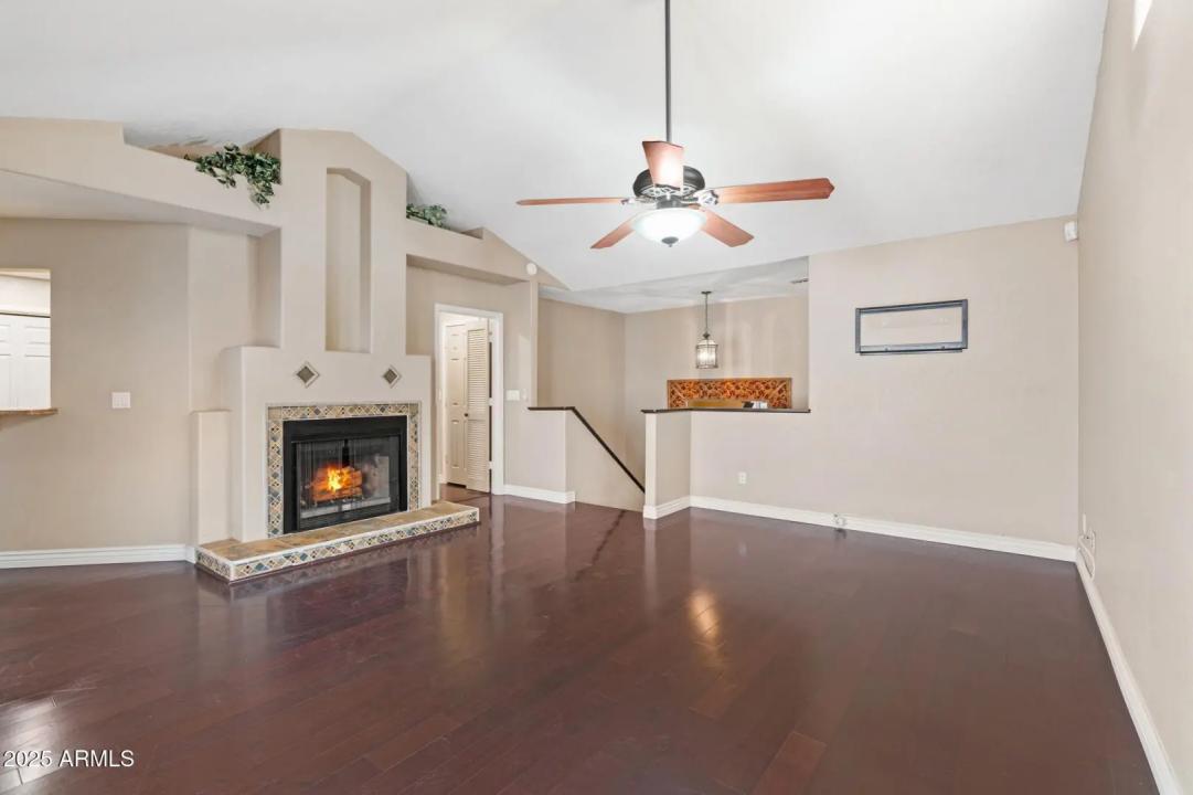 Real Estate Picture 6