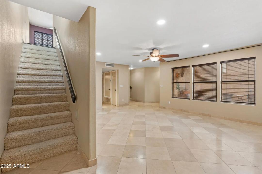 Real Estate Picture 16