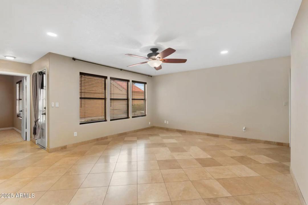 Real Estate Picture 18