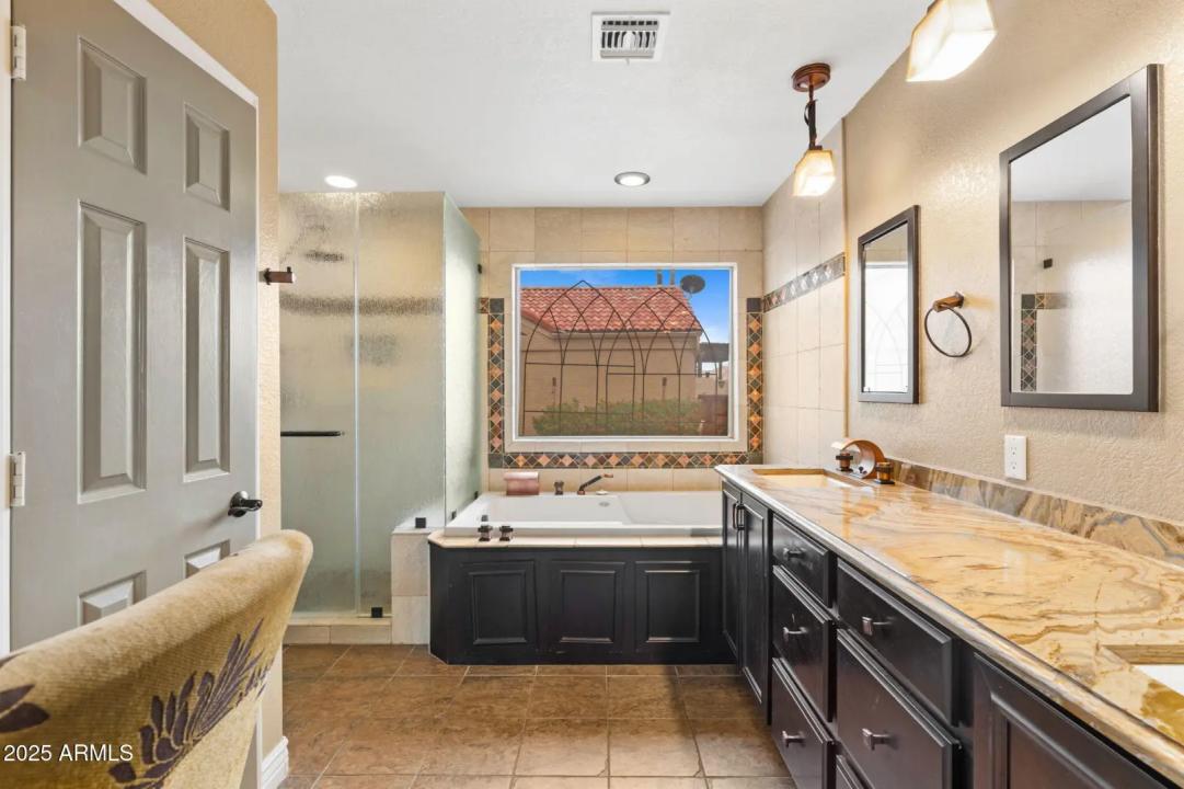 Real Estate Picture 22