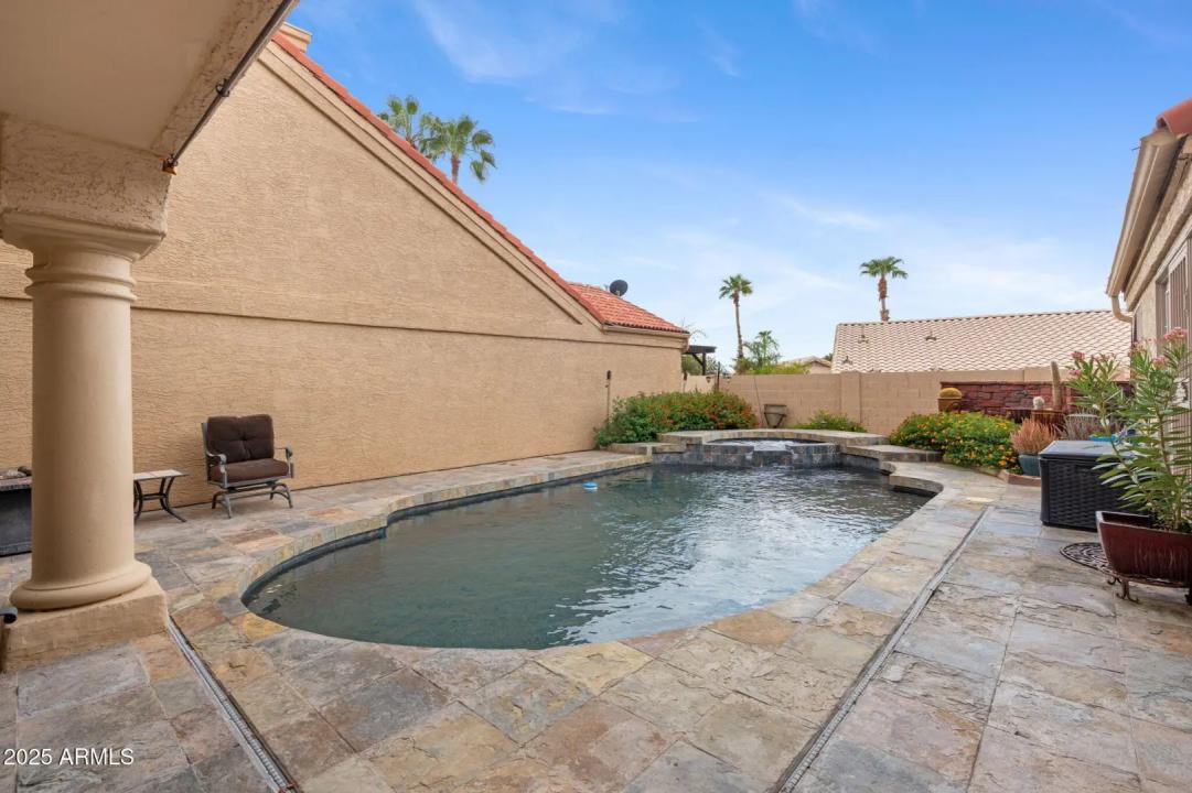 Real Estate Picture 30