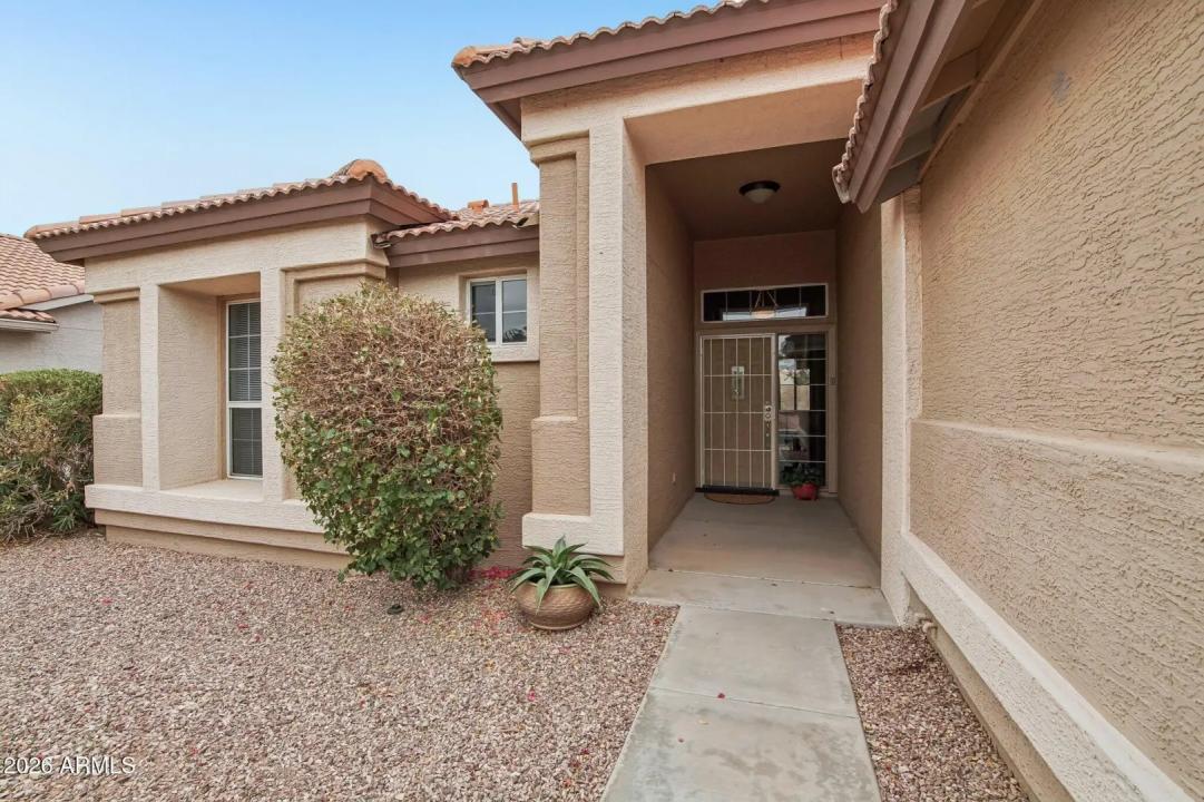 Real Estate Picture 3