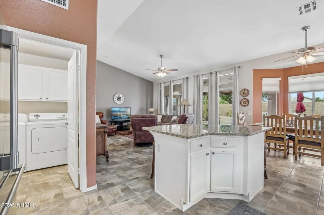 Real Estate Picture 12