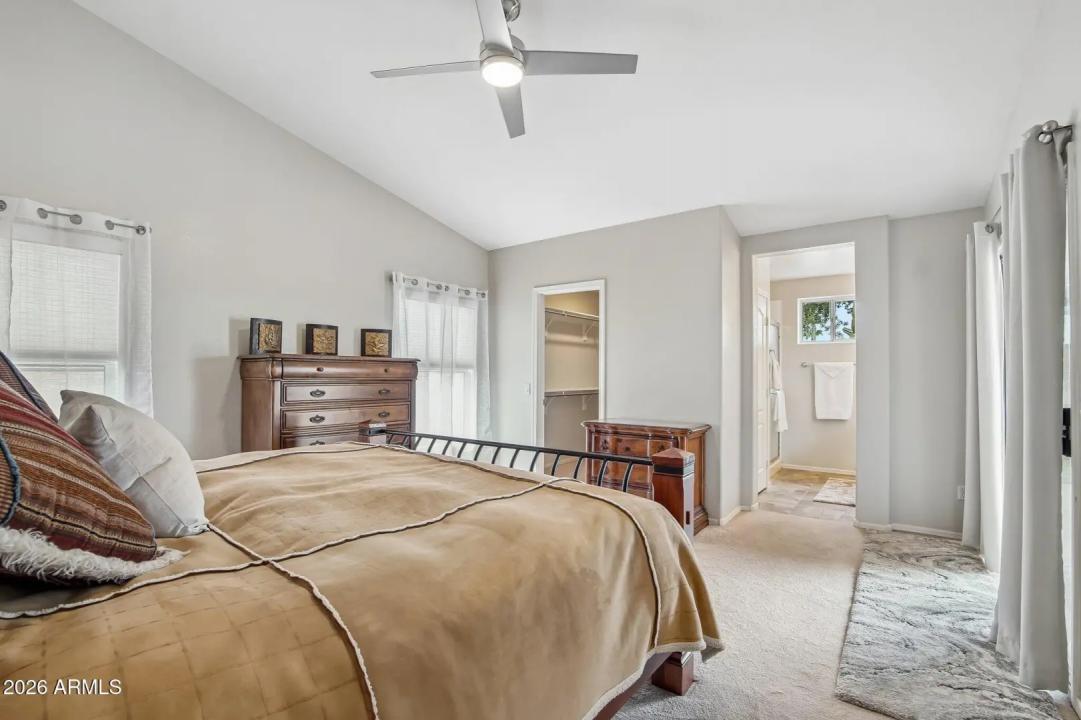 Real Estate Picture 14