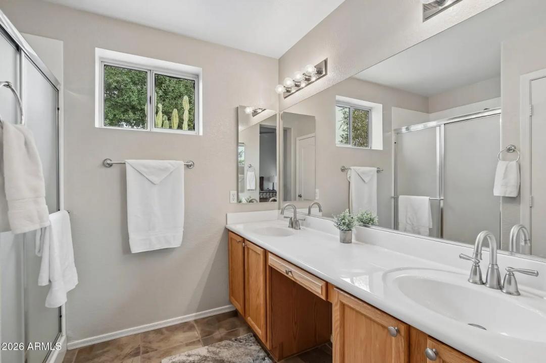Real Estate Picture 16