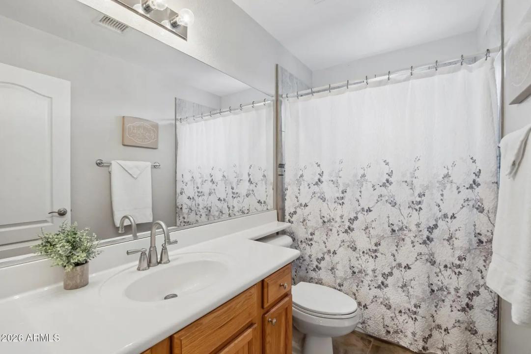 Real Estate Picture 18