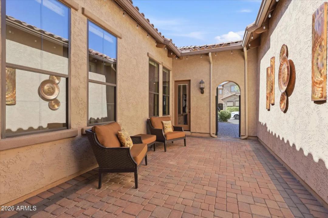 Real Estate Picture 3