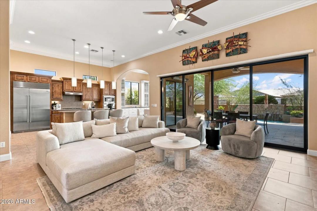 Real Estate Picture 6