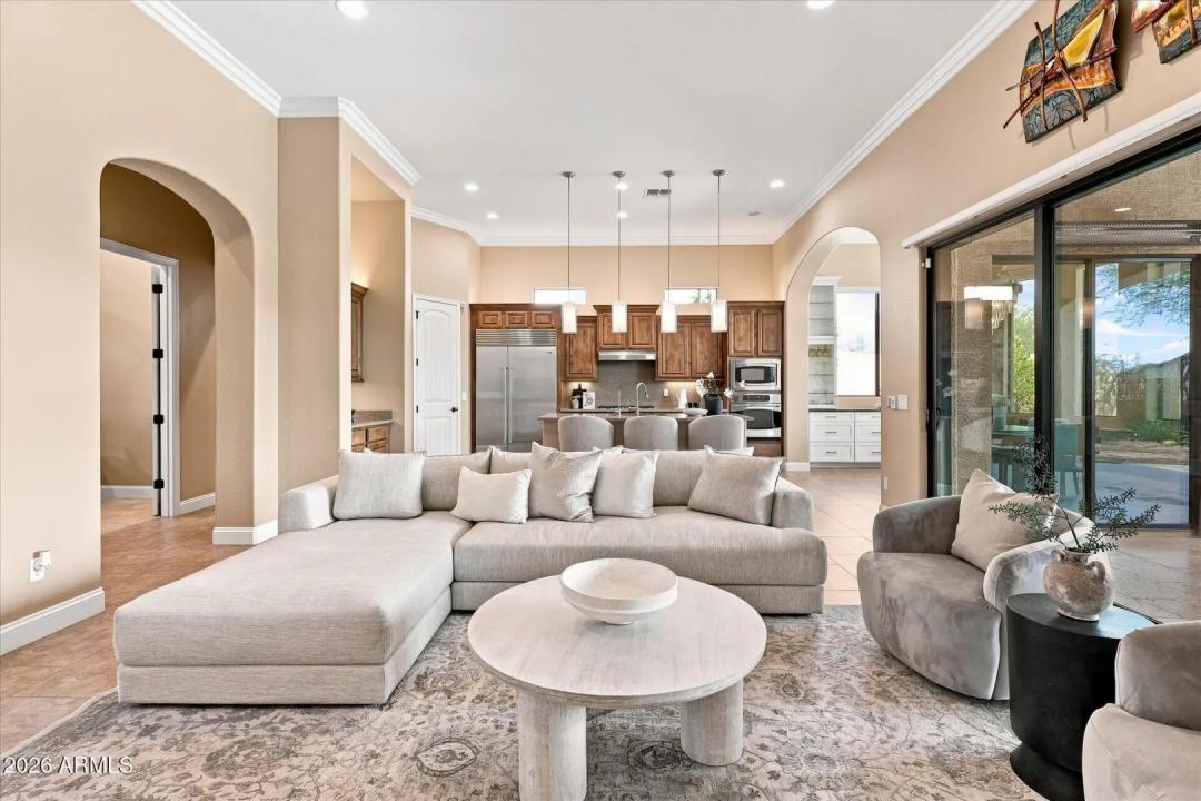 Real Estate Picture 7