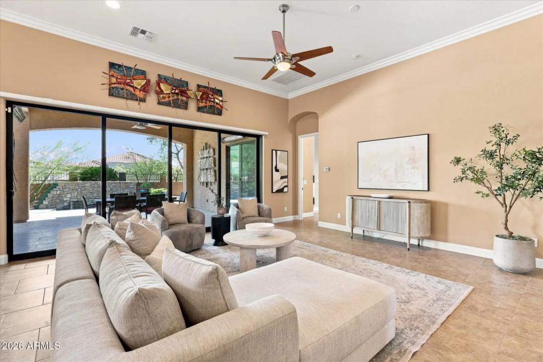 Real Estate Picture 10