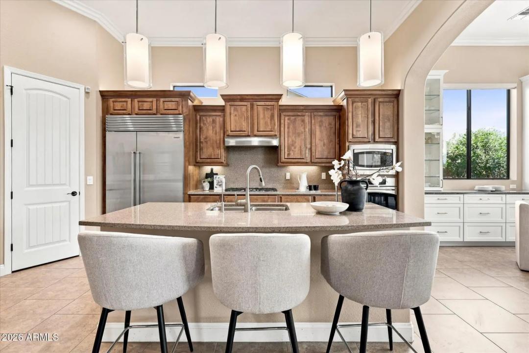 Real Estate Picture 12