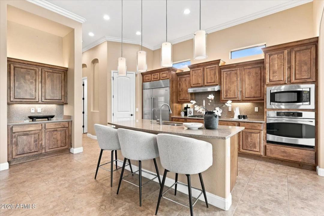 Real Estate Picture 13