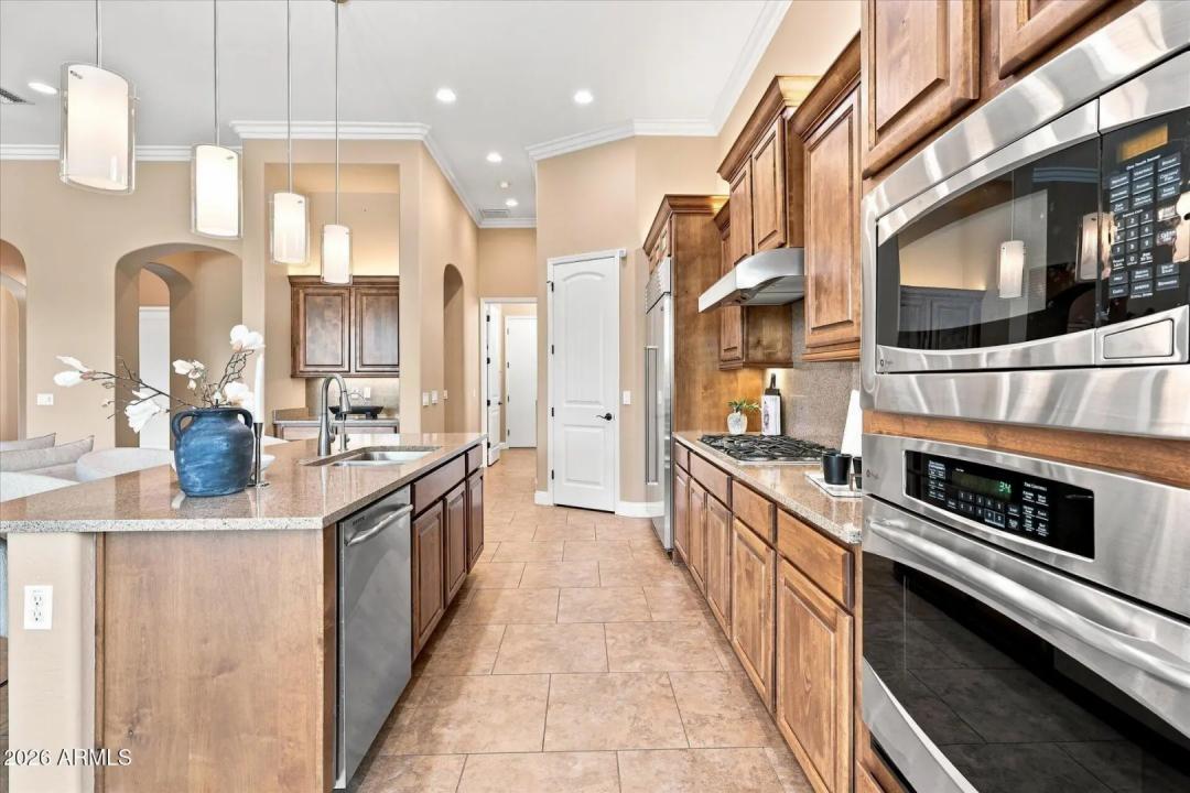 Real Estate Picture 15