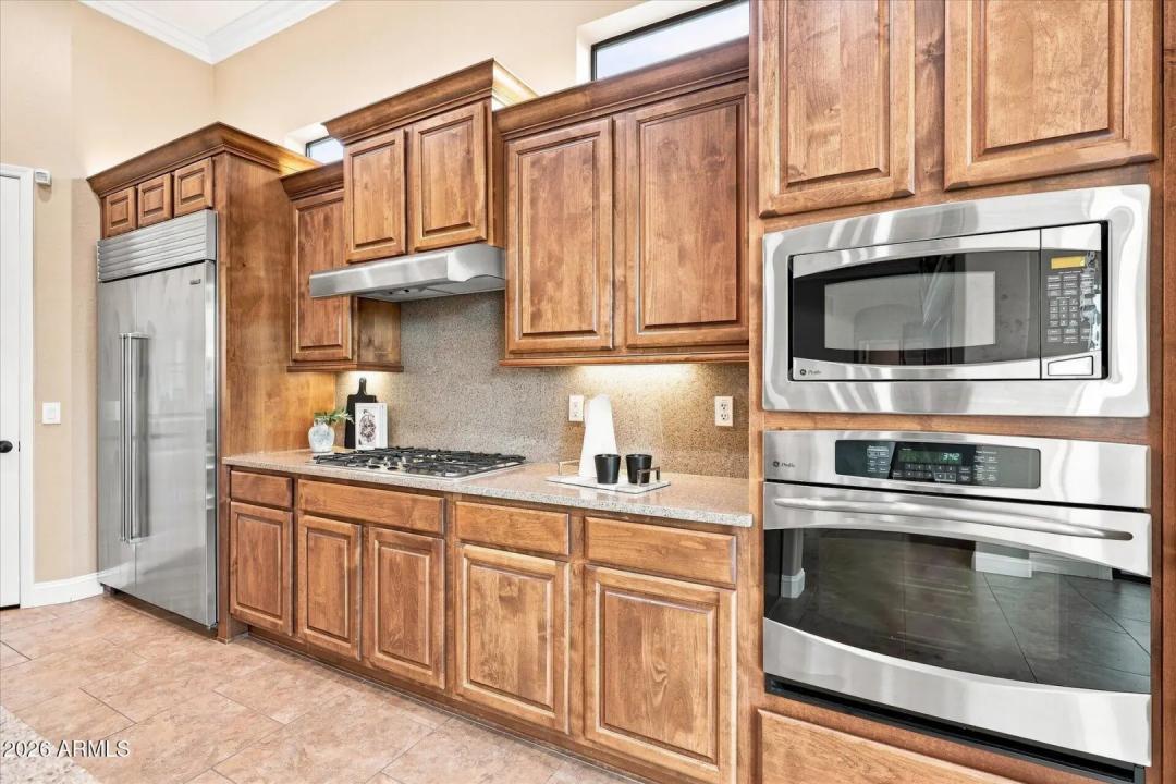 Real Estate Picture 17