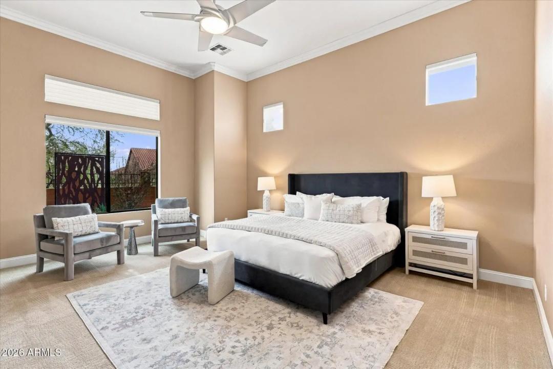 Real Estate Picture 24