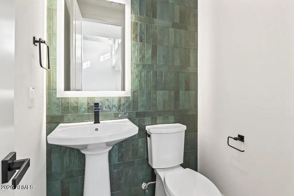 Real Estate Picture 22