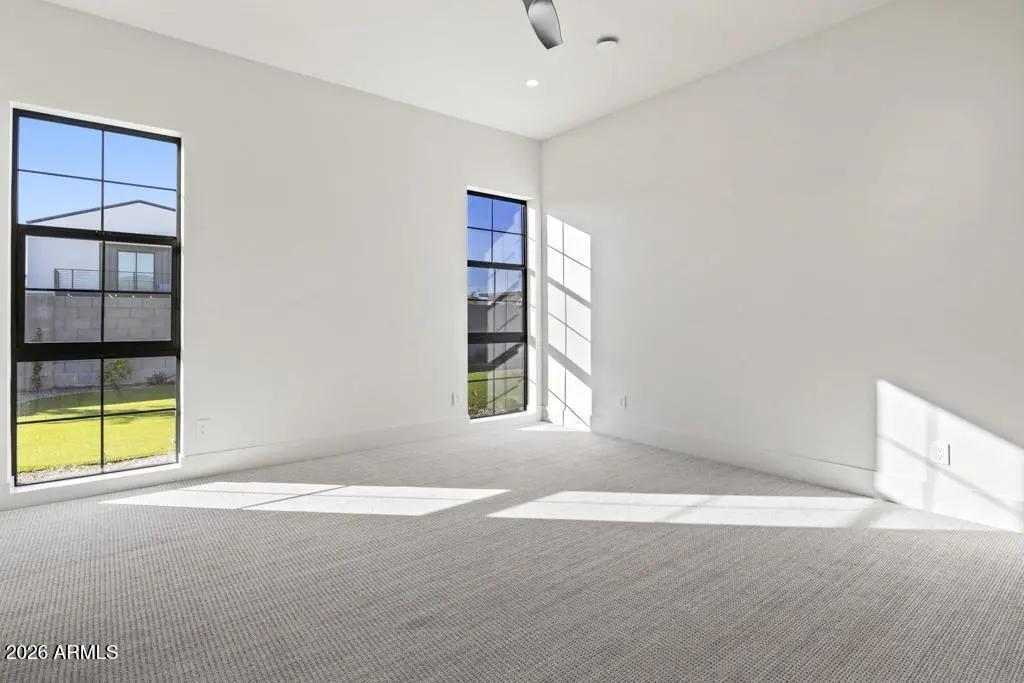 Real Estate Picture 25