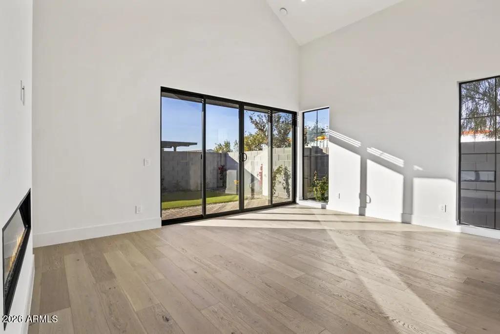 Real Estate Picture 28