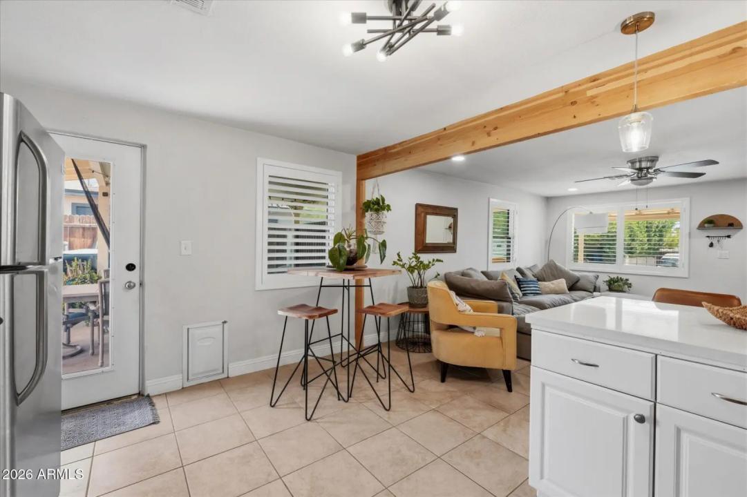 Real Estate Picture 11