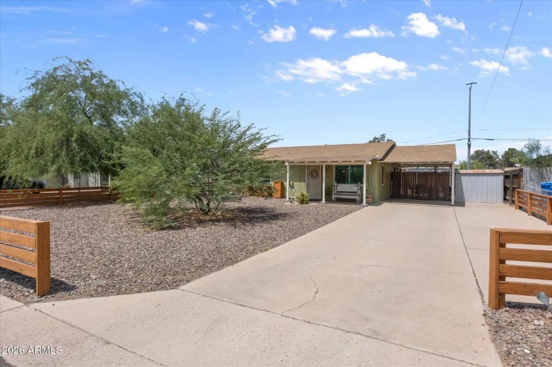 Real Estate Picture 7